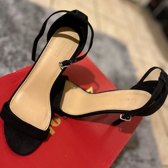 Forever 21 Black Strappy Heels - Picture 2 of 3